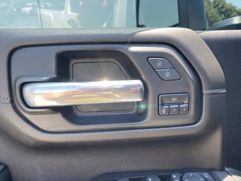 Used 2022 GMC Sierra 3500 Denali w/ Denali Ultimate Package AWD/4WD image 15