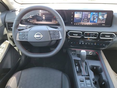 New 2026 Nissan Sentra SR FWD image 8