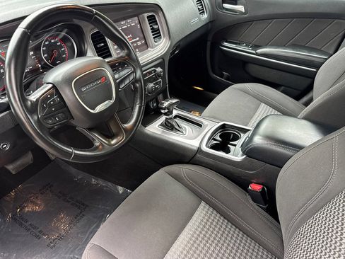 Used 2023 Dodge Charger SXT RWD image 10