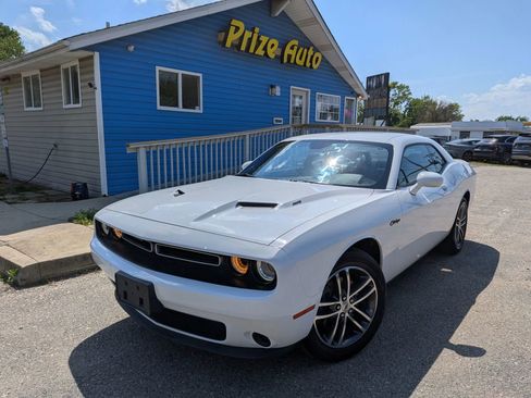 Used 2019 Dodge Challenger SXT AWD/4WD image 1