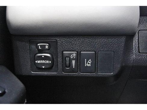 Used 2016 Toyota RAV4 XLE w/ Convenience Package FWD image 22
