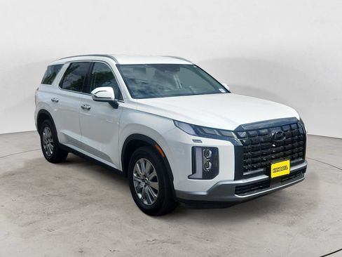Used 2024 Hyundai Palisade SEL AWD/4WD image 3