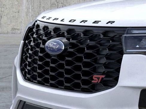 New 2025 Ford Explorer ST image 33