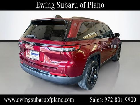 Used 2023 Jeep Grand Cherokee Limited w/ Black Appearance Package RWD image 7
