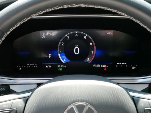 Certified 2025 Volkswagen Taos SE AWD/4WD image 21