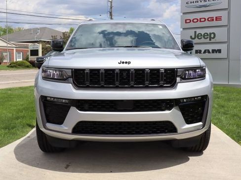 New 2026 Jeep Grand Cherokee L Limited AWD/4WD image 5