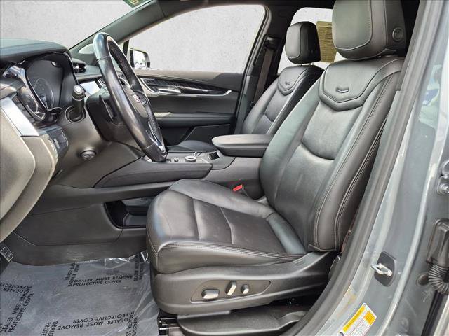 Used 2023 Cadillac XT6 Premium Luxury AWD/4WD image 16