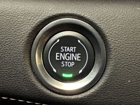 Certified 2024 Cadillac Escalade Premium Luxury w/ Performance Package AWD/4WD image 18