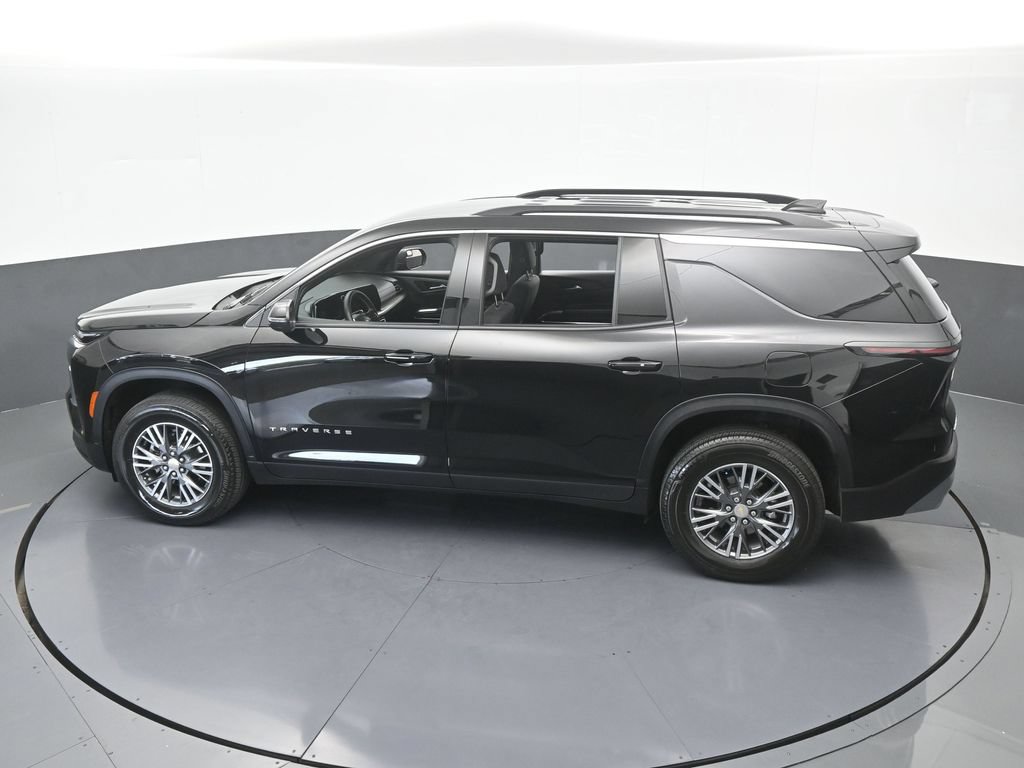 Used 2026 Chevrolet Traverse LT FWD image 47