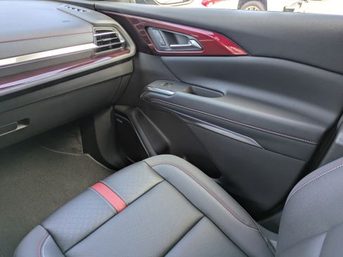 New 2026 Chevrolet Traverse RS image 13