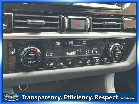Used 2025 Nissan Pathfinder SV AWD/4WD image 26