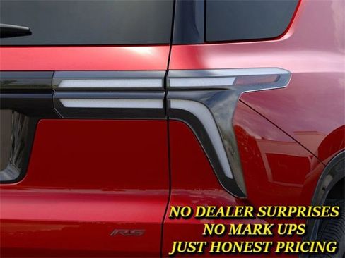 New 2026 Chevrolet Traverse RS image 11