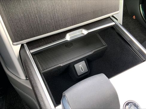 New 2026 Land Rover Range Rover SE image 21