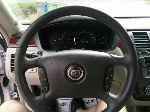 Used 2007 Cadillac DTS image 21