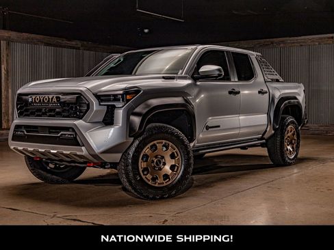 Used 2026 Toyota Tacoma 4x4 Double Cab Hybrid image 4