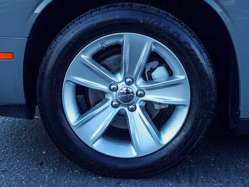 Used 2023 Dodge Challenger SXT image 16