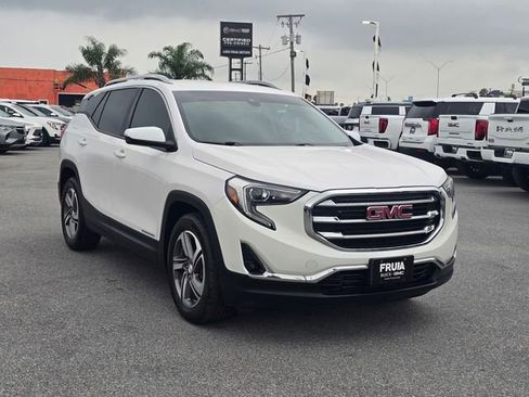 Used 2021 GMC Terrain SLT w/ Infotainment Package II FWD image 4