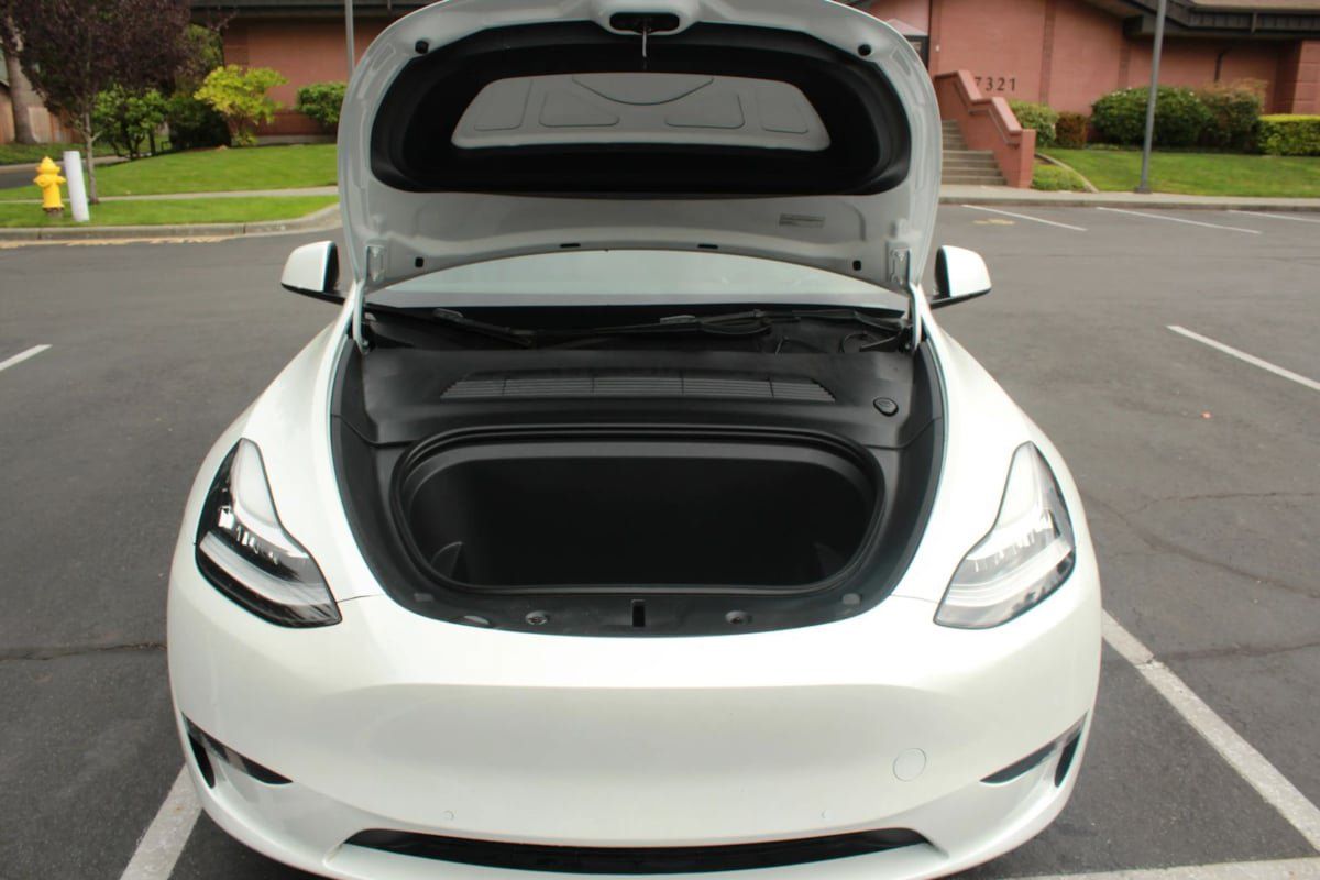 Used 2022 Tesla Model Y Long Range AWD/4WD image 35