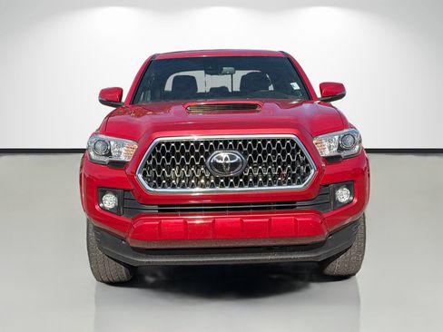 Used 2019 Toyota Tacoma Limited image 8