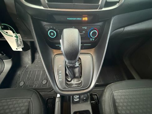 Used 2022 Ford Transit Connect XLT image 18