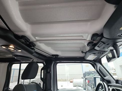 Used 2021 Jeep Wrangler Unlimited Rubicon 4xe image 16