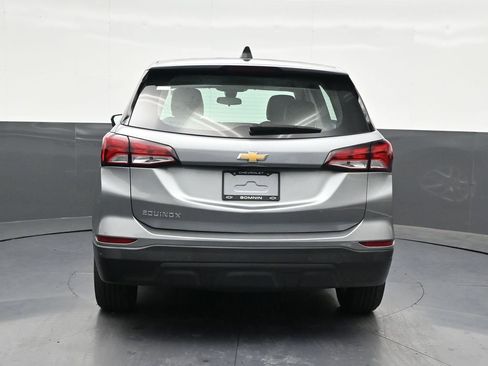 Used 2024 Chevrolet Equinox LS w/ Driver Confidence II Package FWD image 4