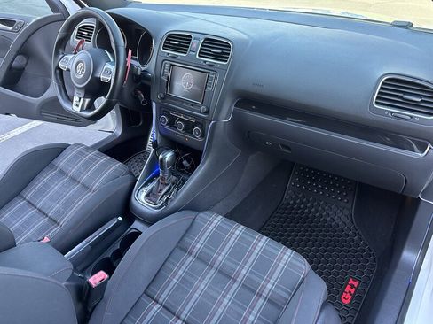 Used 2012 Volkswagen Golf 4-Door FWD image 33