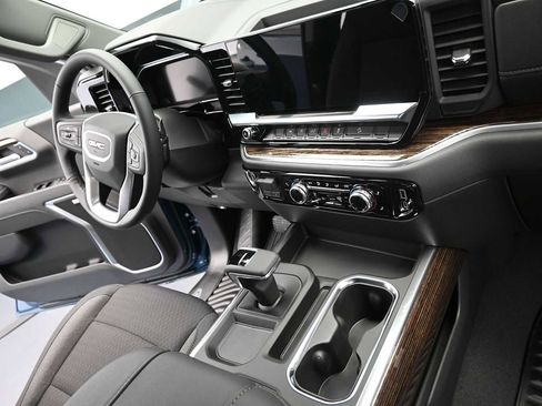 New 2026 GMC Sierra 1500 Elevation w/ Preferred Package AWD/4WD image 14