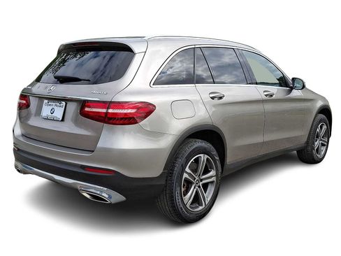 Used 2019 Mercedes-Benz GLC 300 4MATIC image 6