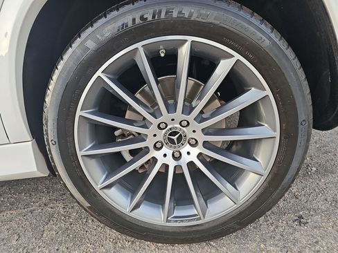 Used 2024 Mercedes-Benz GLE 350 4MATIC image 34