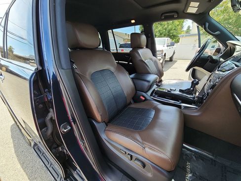 Used 2020 Nissan Armada Platinum w/ Platinum Reserve Package AWD/4WD image 27