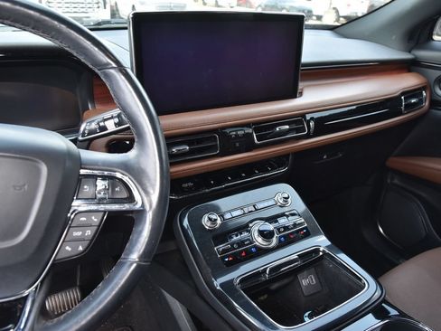 Used 2022 Lincoln Nautilus Reserve w/ Equipment Group 201A FWD image 8