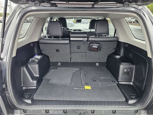 Used 2022 Toyota 4Runner Limited image 25