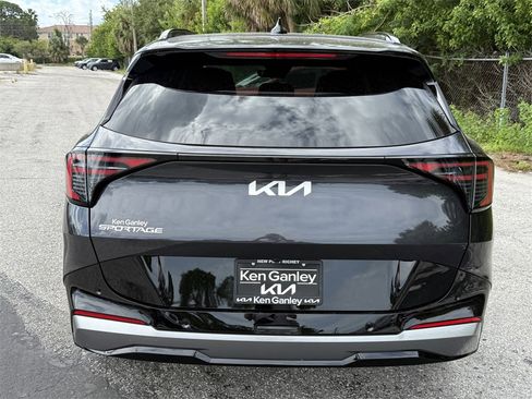 New 2026 Kia Sportage SX image 5