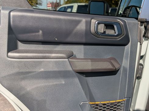 Used 2024 Ford Bronco Badlands image 27