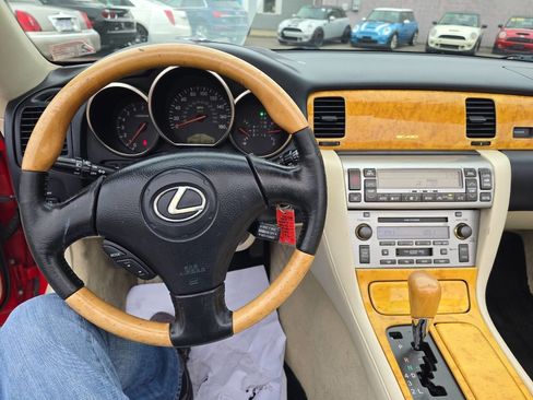 Used 2002 Lexus SC 430 Convertible image 30