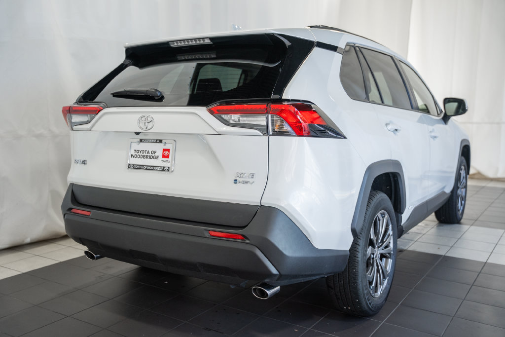 Certified 2025 Toyota RAV4 XLE Premium AWD/4WD image 4
