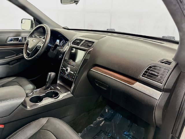 Used 2018 Ford Explorer Limited AWD/4WD image 31