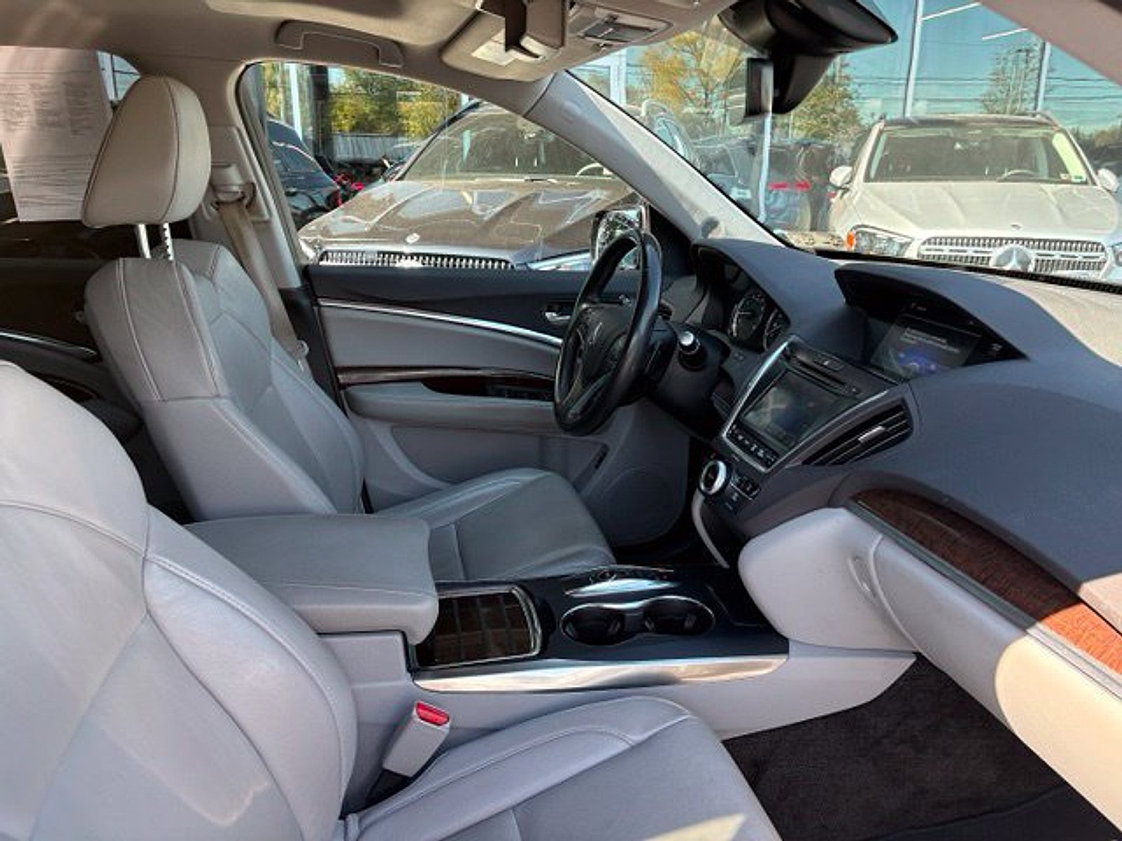 Used 2017 Acura MDX SH-AWD image 10