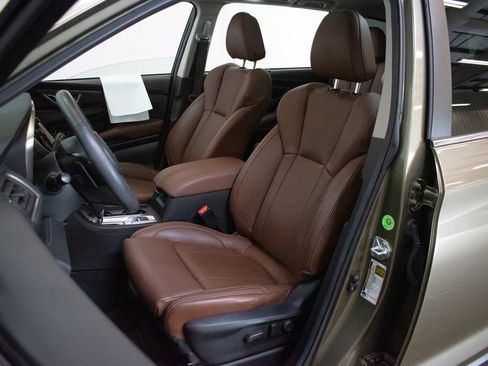 Used 2024 Subaru Ascent Touring AWD/4WD image 18