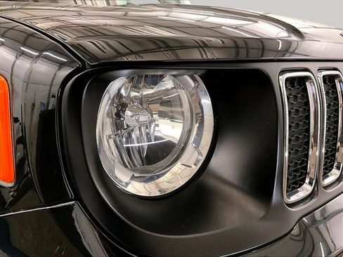 Used 2020 Jeep Renegade Latitude w/ Cold Weather Group AWD/4WD image 27