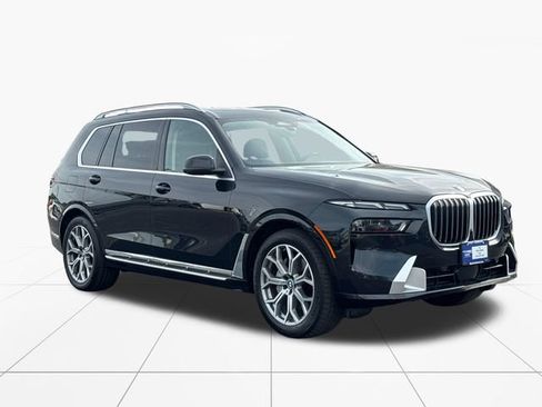 Used 2025 BMW X7 xDrive40i AWD/4WD image 8