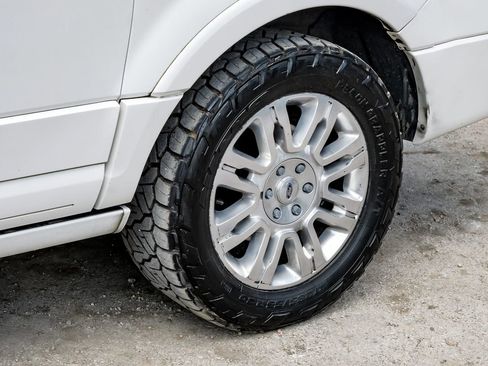 Used 2014 Ford Expedition EL Limited w/ Equipment Group 301A AWD/4WD image 62