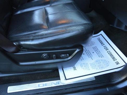 Used 2008 GMC Yukon XL Denali image 29