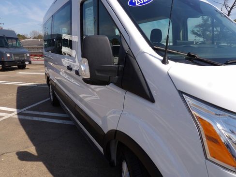 Used 2022 Ford Transit 350 XLT image 6