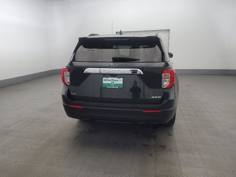 Used 2022 Ford Explorer XLT AWD/4WD image 7