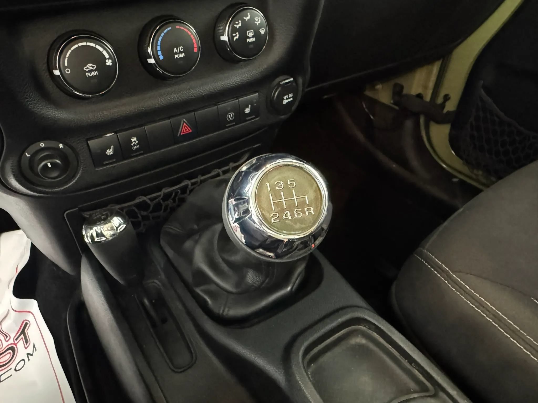 Used 2013 Jeep Wrangler Sahara w/ Connectivity Group AWD/4WD image 18