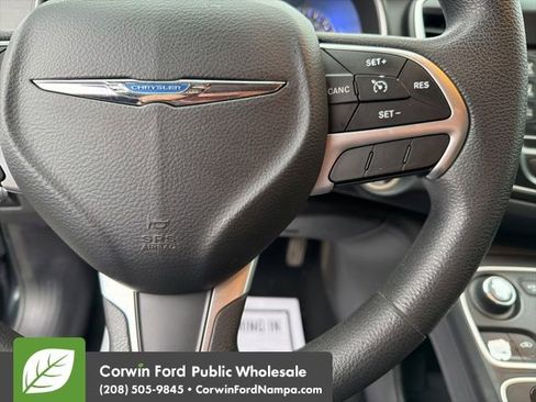 Used 2015 Chrysler 200 Limited image 15