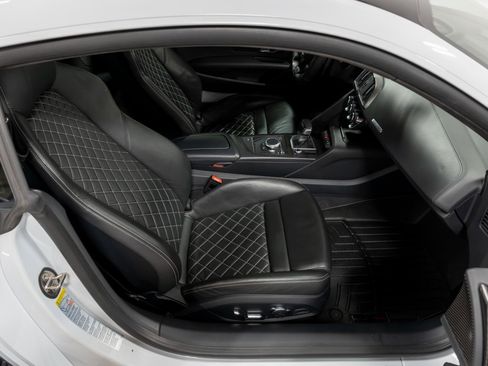 Used 2017 Audi R8 V10 plus w/ Full Leather Package image 75