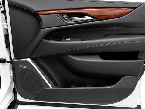Used 2017 Cadillac Escalade Luxury RWD image 26